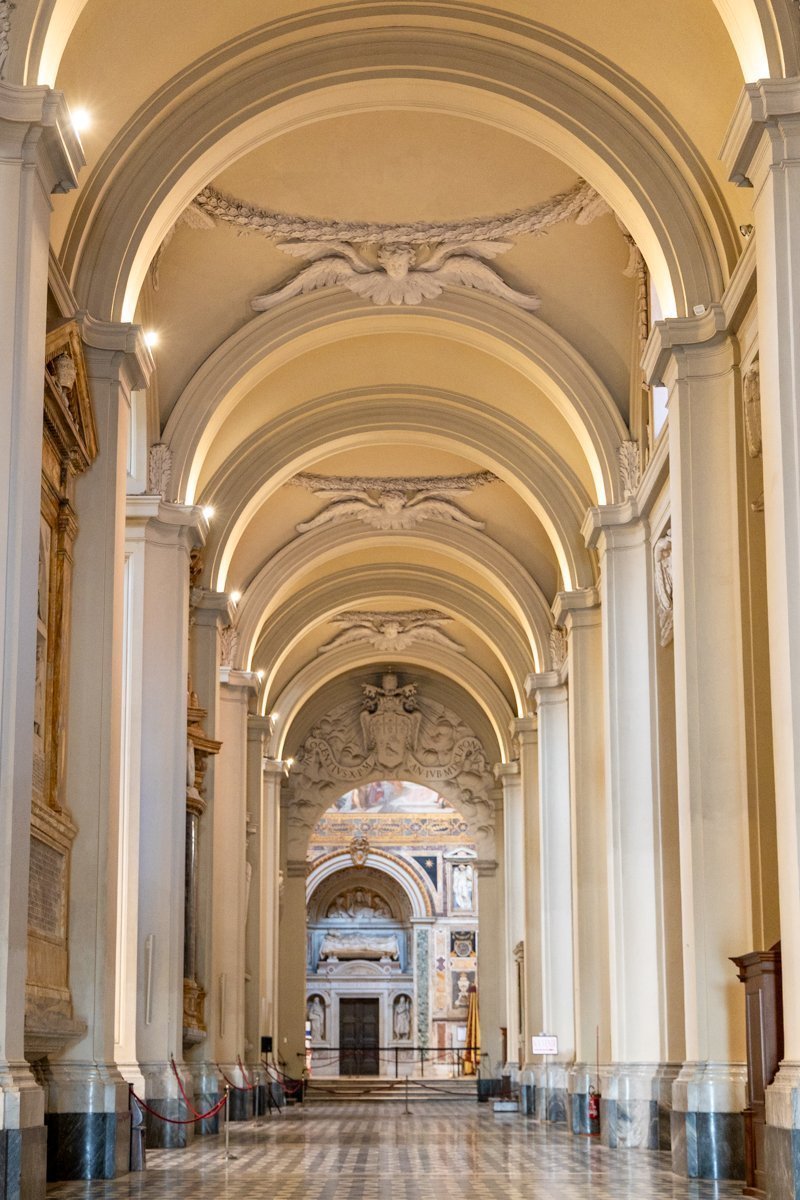 Arches dans la Basilique