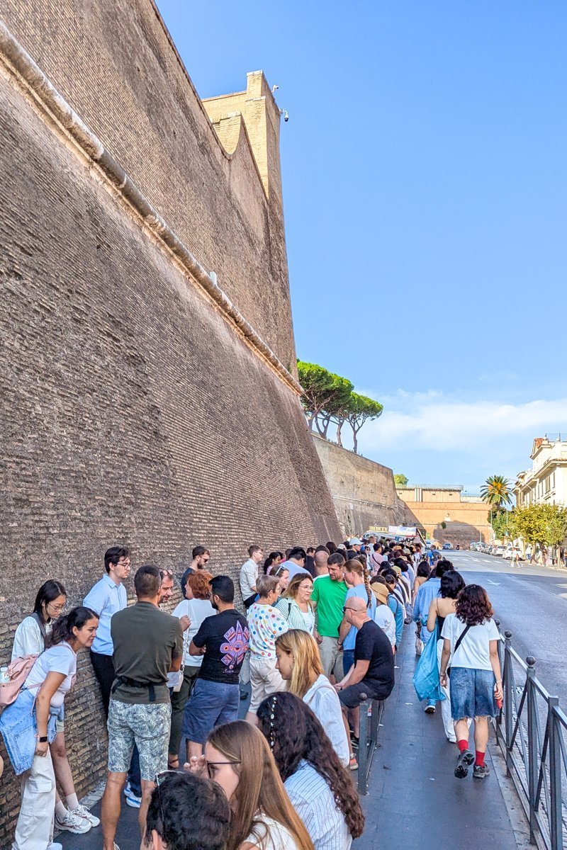 File d'attente pour accéder aux Musées