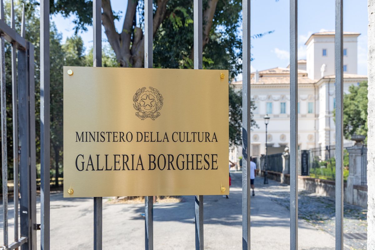 Inscription d'appartenance au ministère de la Culture