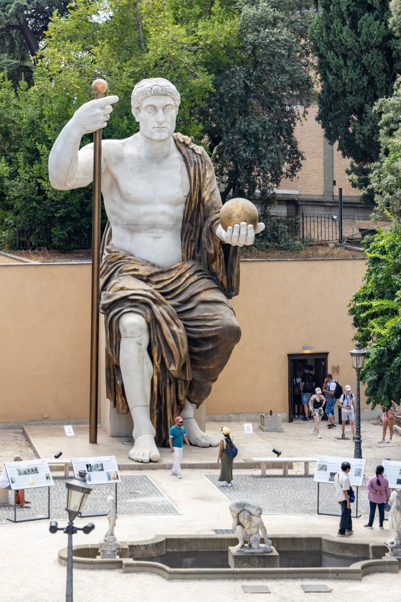 Reconstitution de la statue de Constantin