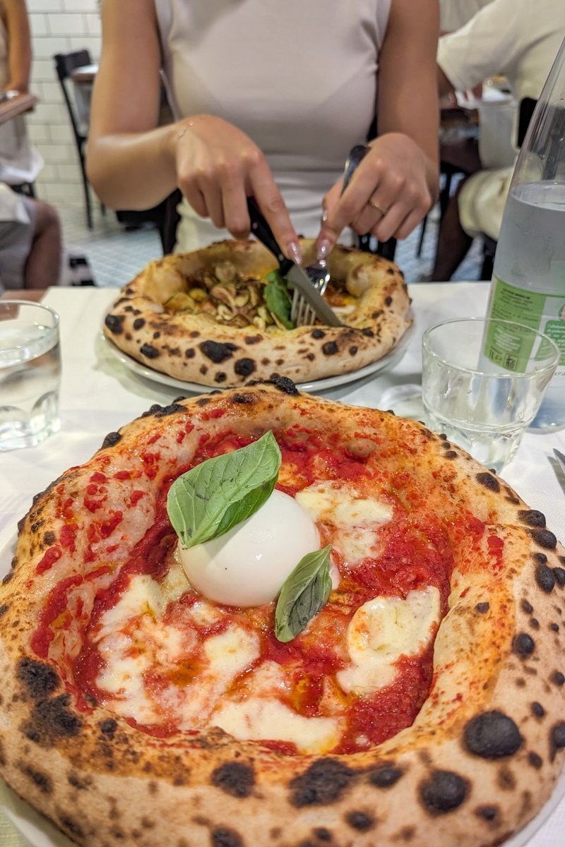 Pizza avec burrata