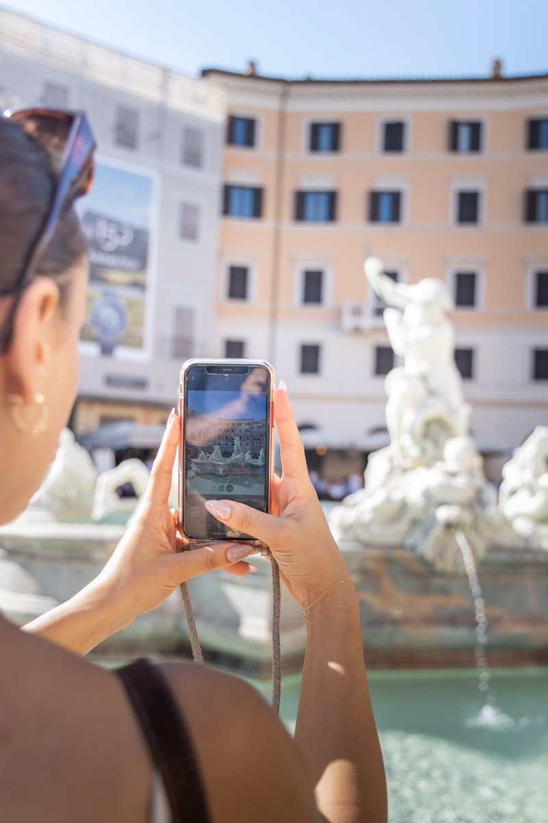 Prise en photo de la fontaine de Neptune
