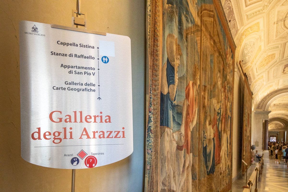 Indication dans la Galleria Degli Arazzi