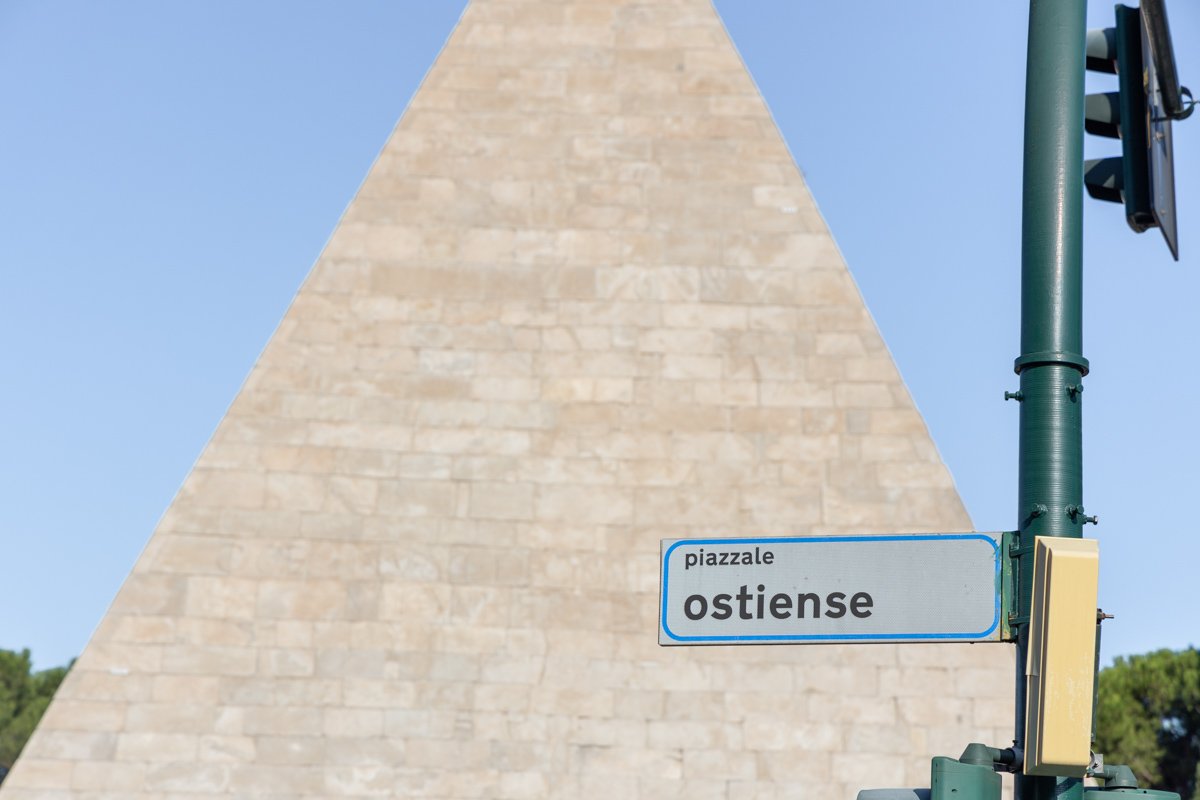 Panneau de la Piazzale Ostensie