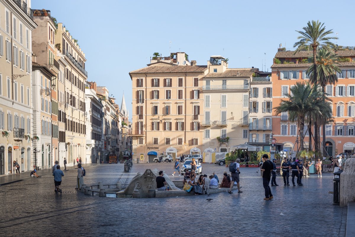 Place d'Espagne aux couleurs du matin