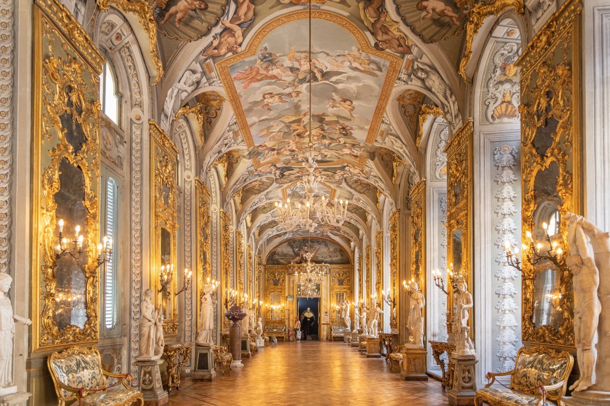 Salle des glaces de la Galerie Doria Pamphilj