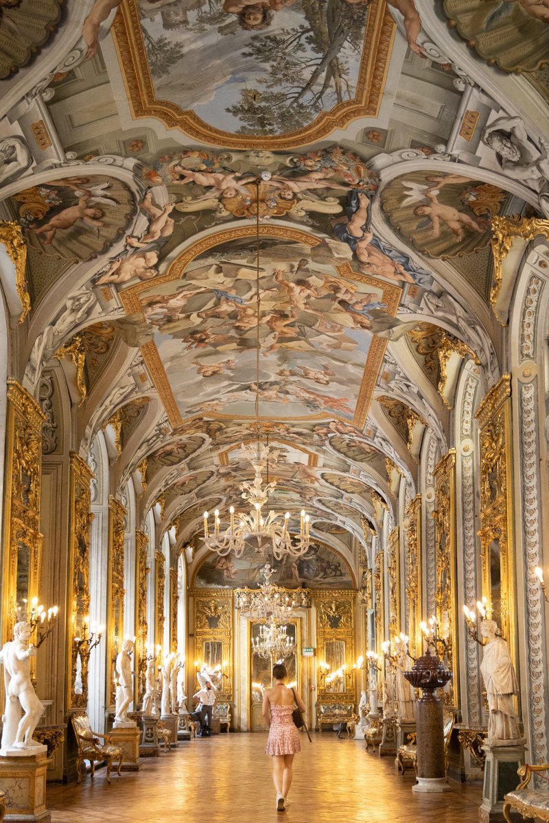 Salle des glaces jusqu'au plafond