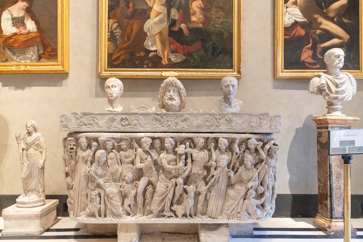 Sarcophage romain antique