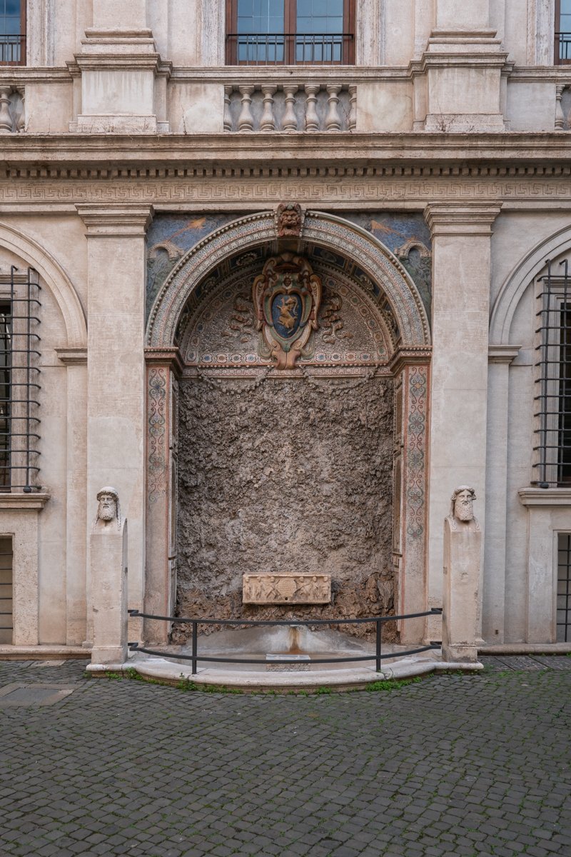 cour patio palazzo altemps