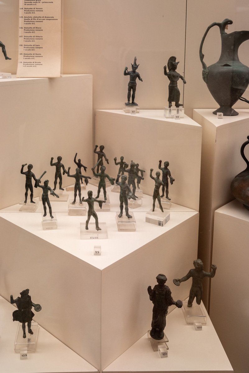 exposition figurines