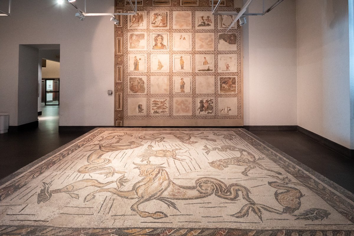 mosaïque sol et mur