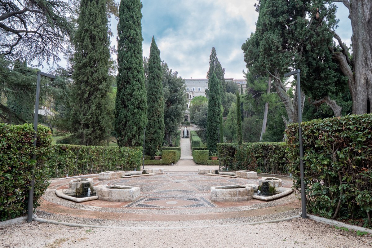 vue globale depuis la fin du jardin