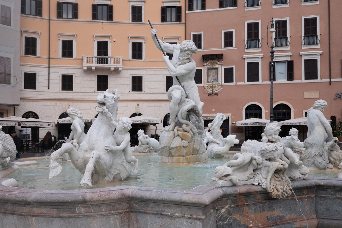 Fontaine de Neptune détails