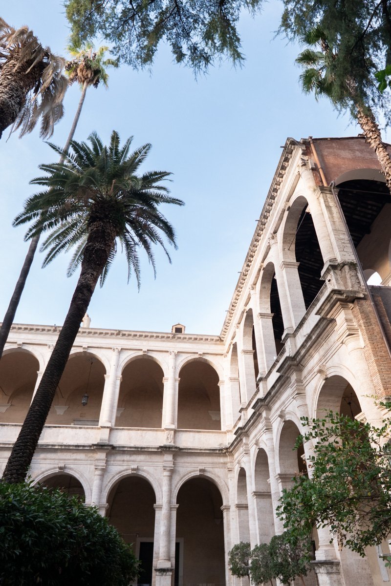 arches du bâtiment