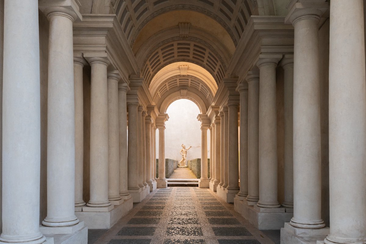 galerie à perspective trompeuse