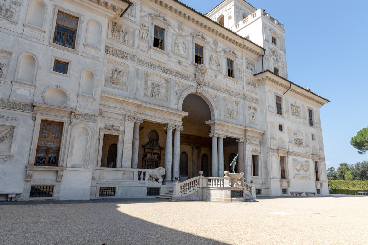 villa de l'extérieur