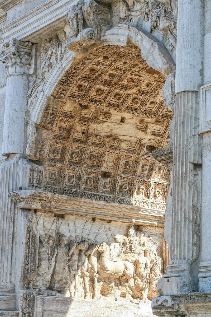 détails sur l'arc de titus