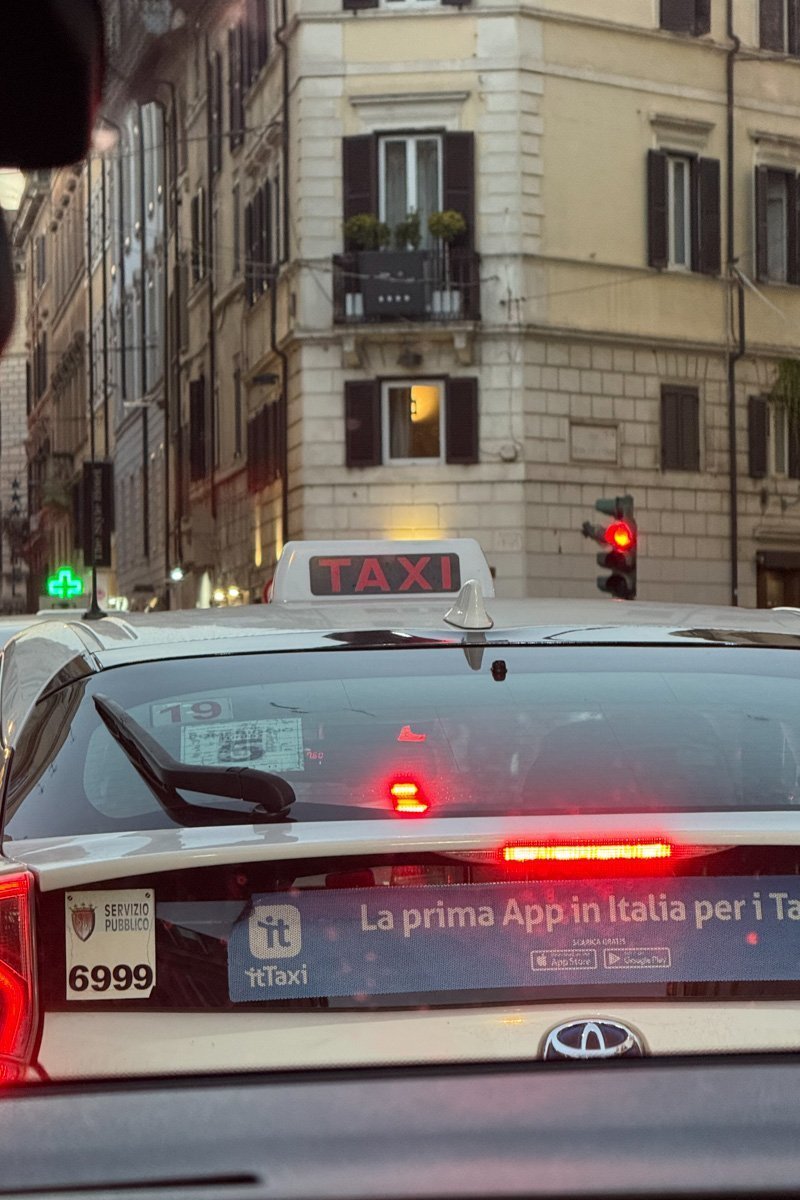 enseigne taxi voiture extérieur