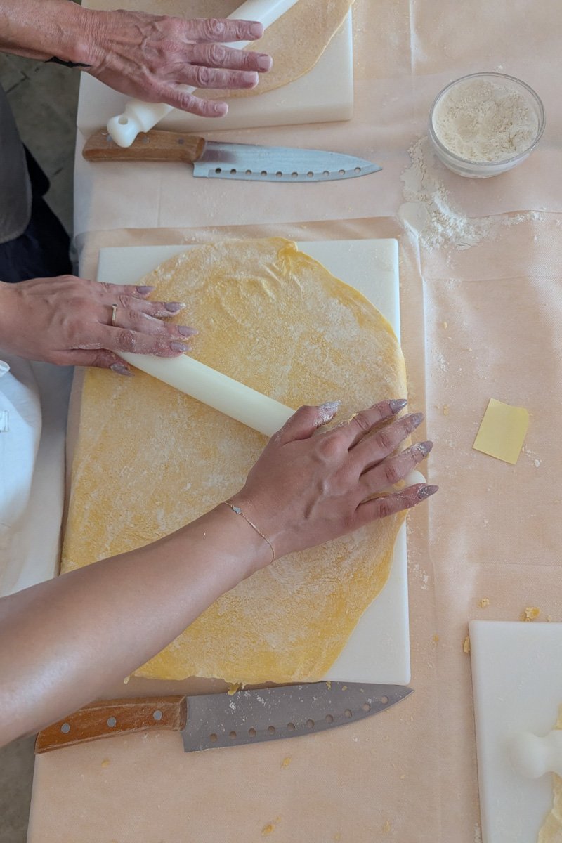 étape aplatissage de la pate