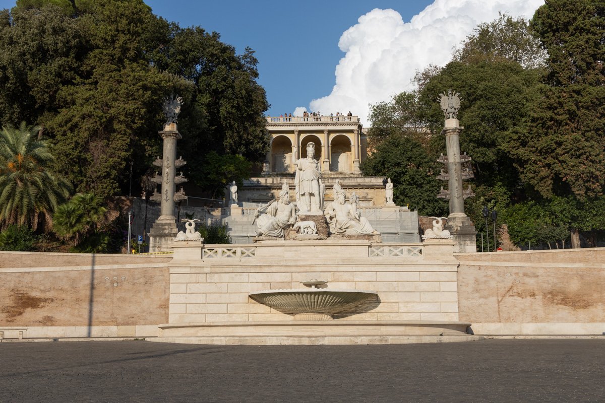 fontaine place du peuple