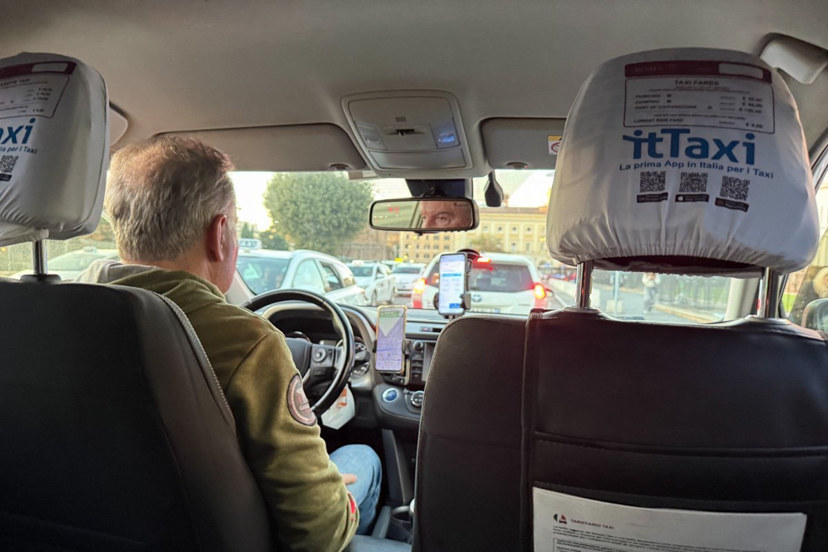 intérieur taxi chauffeur