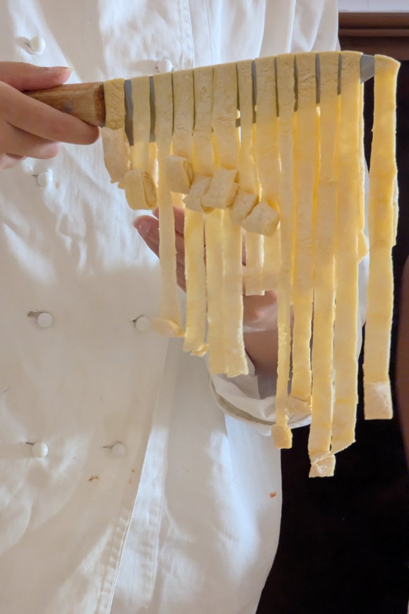 pates sur le couteau