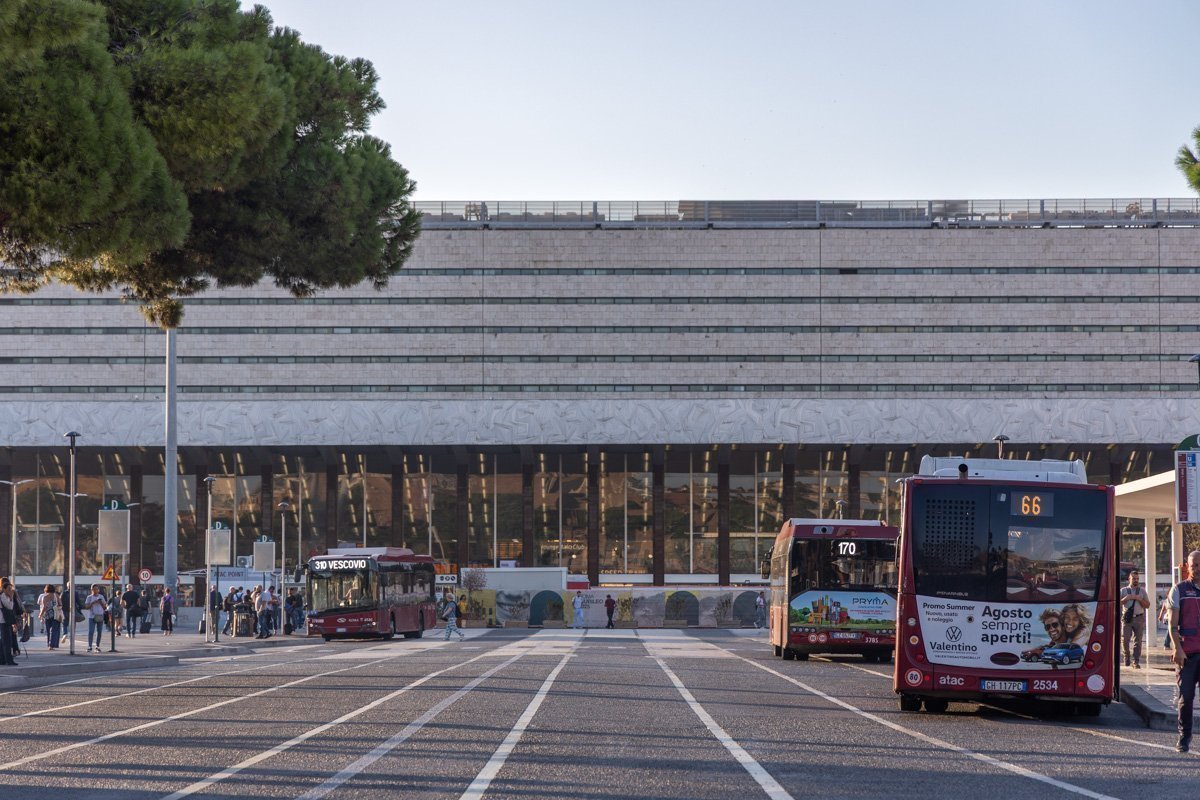 place des bus et taxis