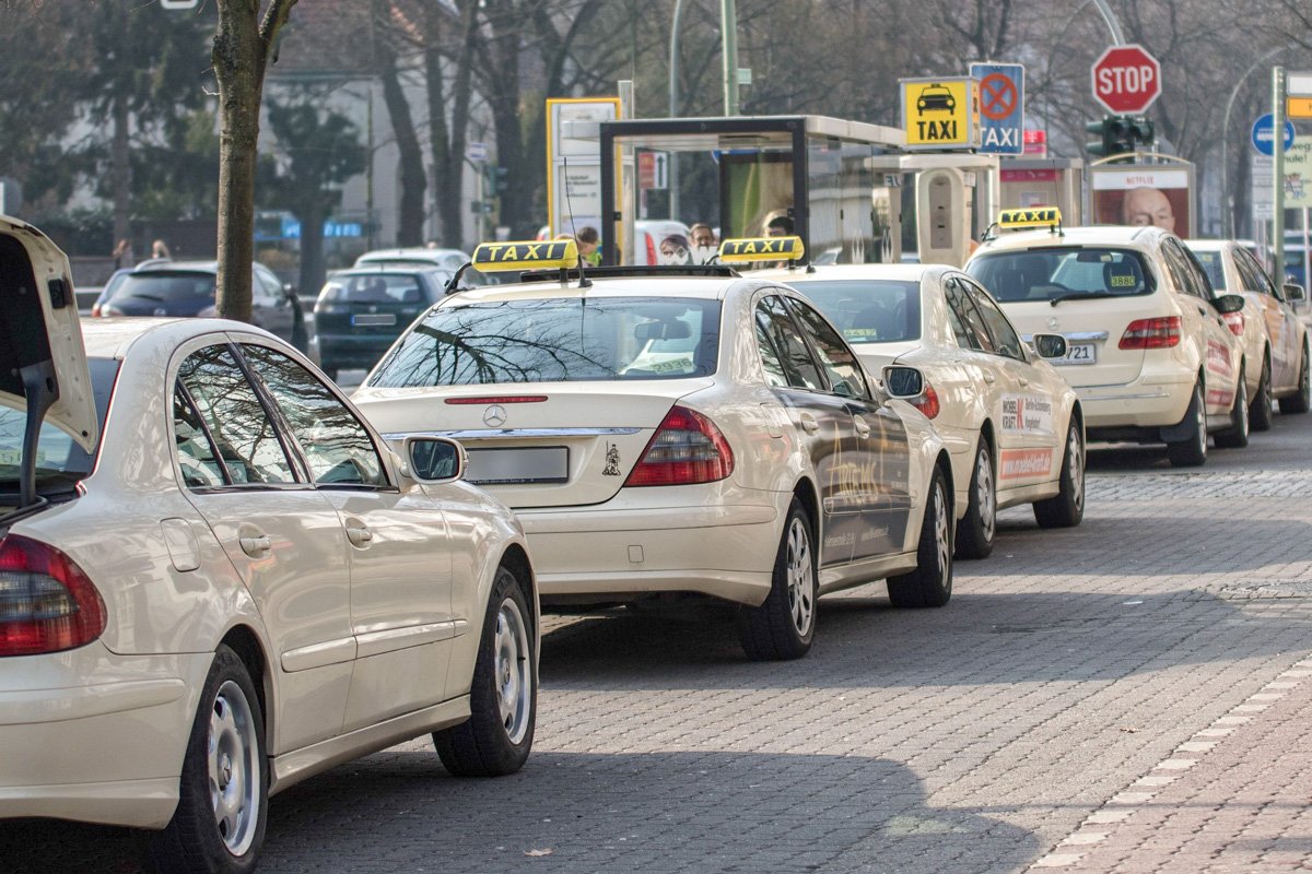 station de taxi en extérieur