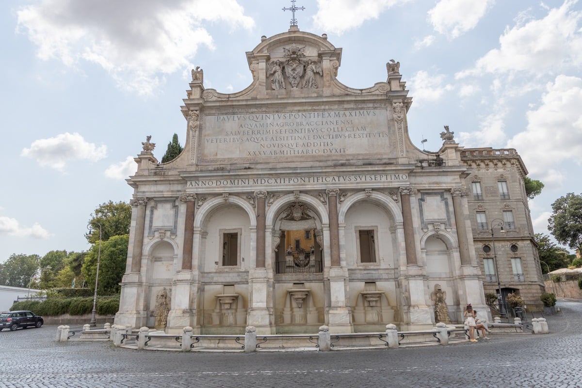 Fontaine à eau Paolo en marbre blanc