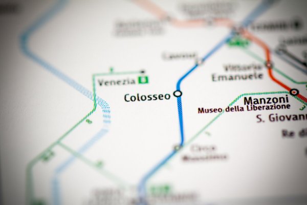 Plan du métro sur la station Colosseo à Rome