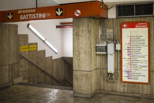 Station de métro de la ligne A à Rome
