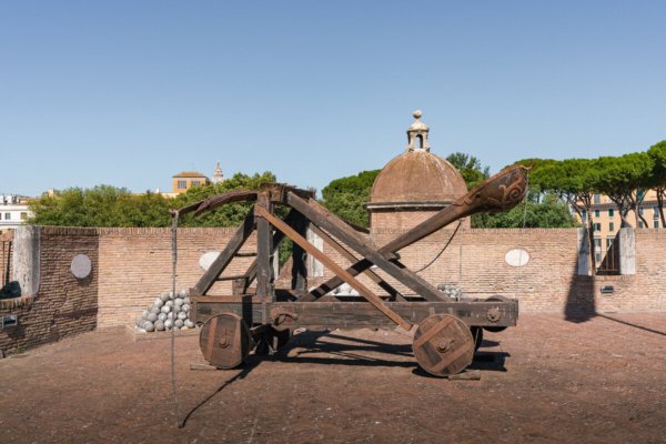 Catapulte dans le Château Saint-Ange de Rome