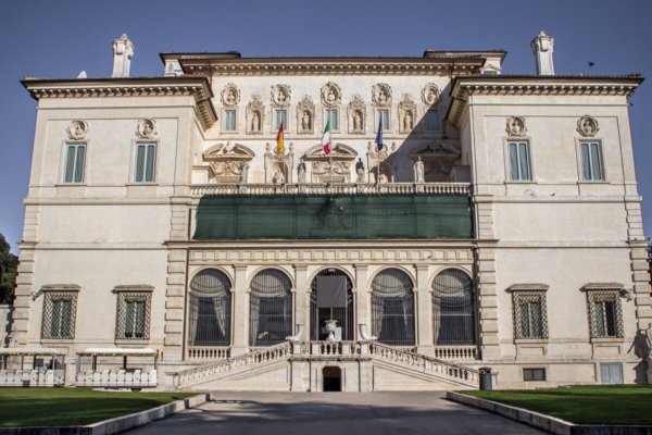 Façade de la galerie Borghese de Rome